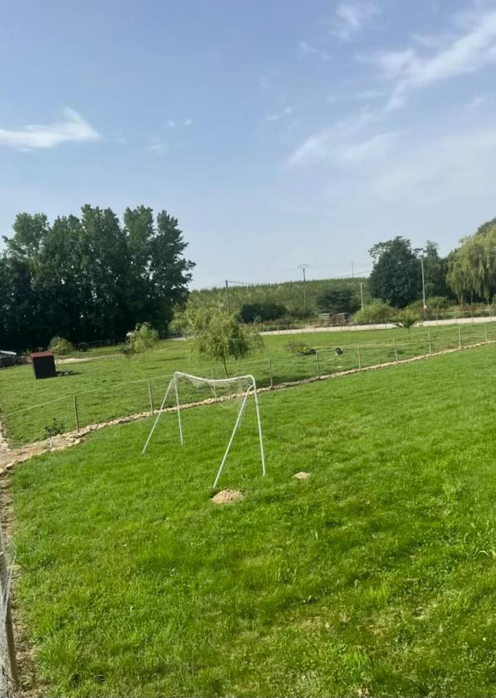 Gite1 Pour 6 Personnes Anneyron Kültér fotó